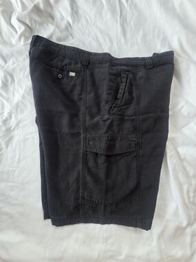 Tommy Bahama Relax Black Cargo Shorts with Utility Pockets Size 36